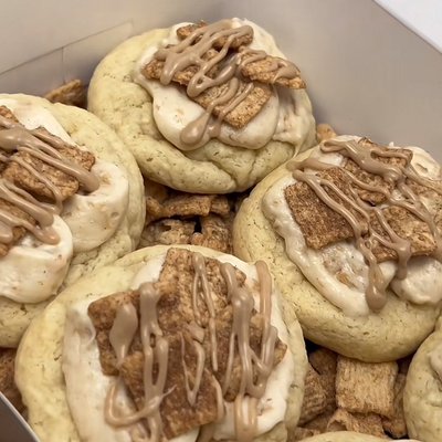 Cinnamon toast crunch cookie