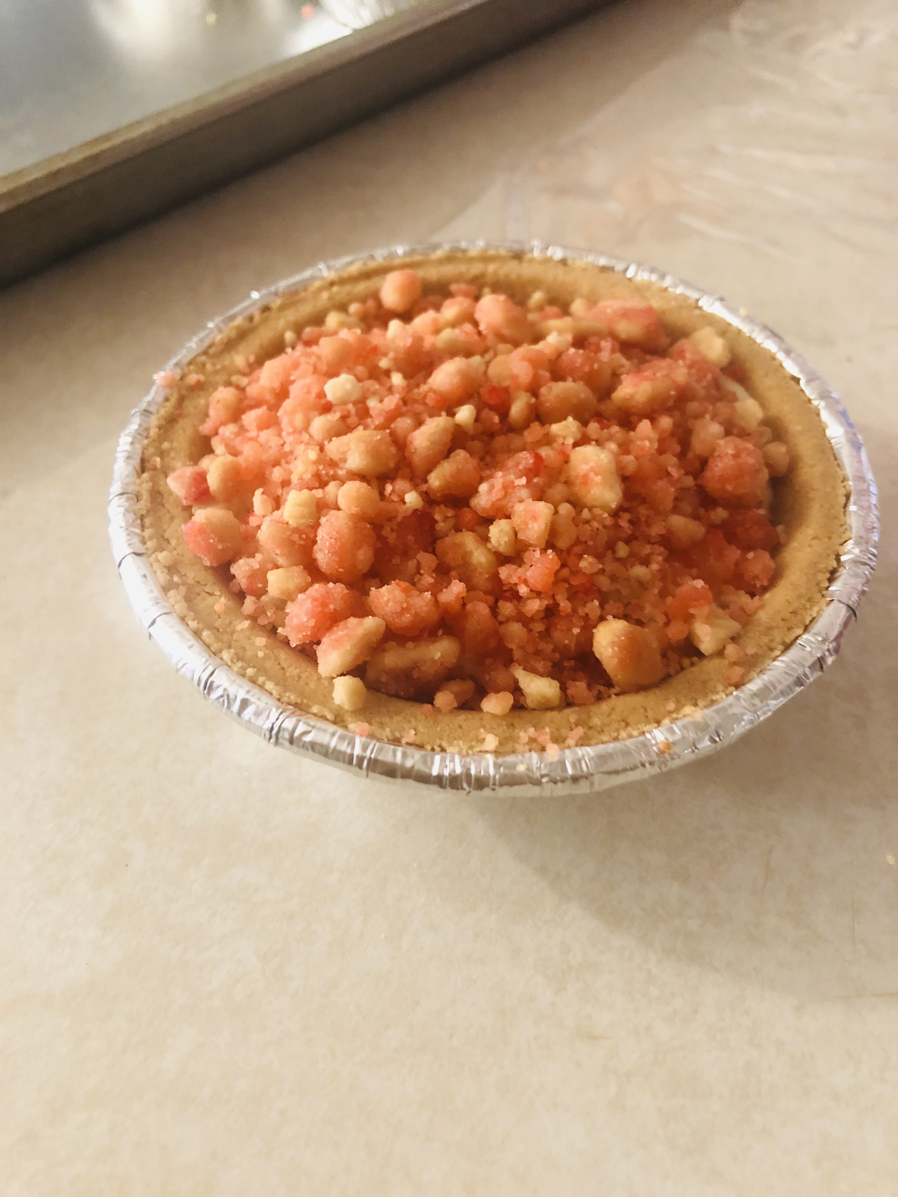 STRAWBERRY CRUNCH CHEESECAKE DELITE 4oz CUP