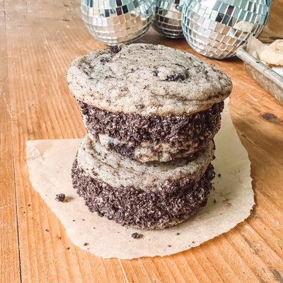 Cookies & Cream - Cookie Sandwiches