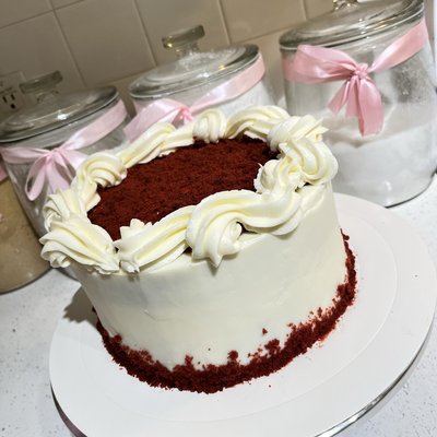 Red Velvet Cake ♥️8” 2-Layer • Serves 16-20
