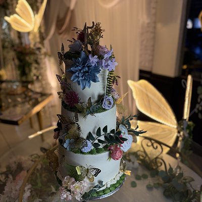 Large Three Tiered Cake 