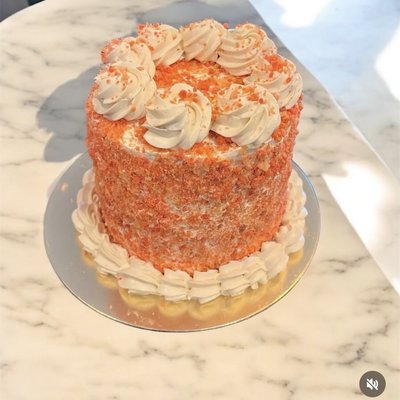 6 Inch Round 3 Layer Cake . 