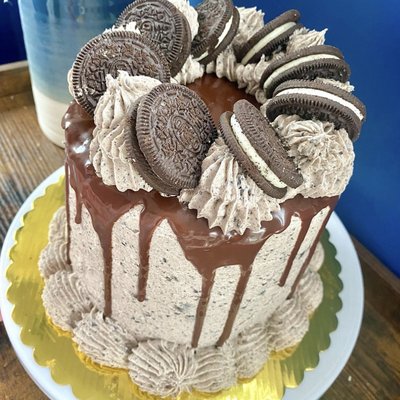 8” Oreo Obsession Cake
