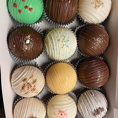 Cookies And Cream Hot Cocoa Bomb  