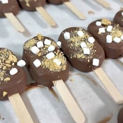 Rocky Road Cake Pop 