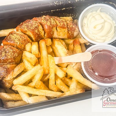 Currywurst und Pommes (serves 6)