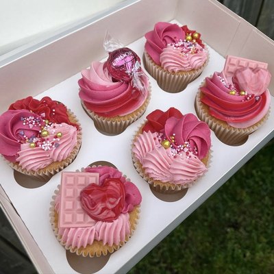 Cupcakes- 1/2 Dozen