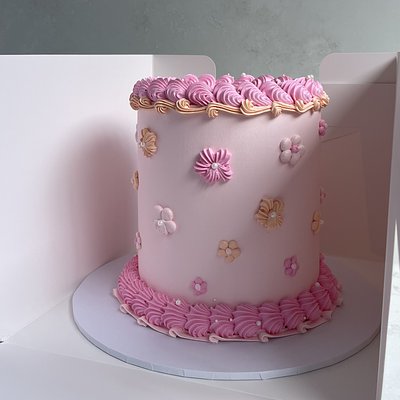 Dainty Petal Bloom Cake