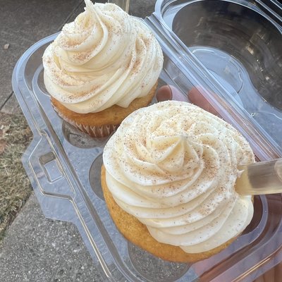 Cinnamon Spiced Rum Cupcakes (21+)