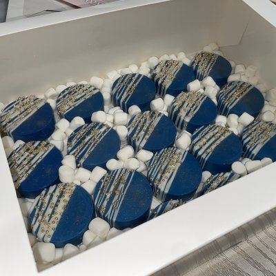 1 dozen Chocolate Covered Oreos 