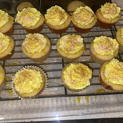 Pineapple Rum 🍍 Cupcakes
