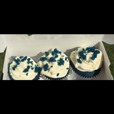 Blue velvet Cupcakes