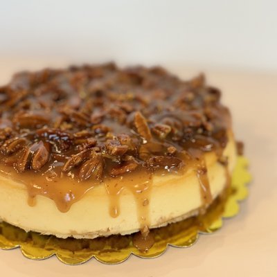 Caramel Pecan Cheesecake