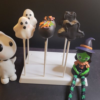 Halloween Cake Pops