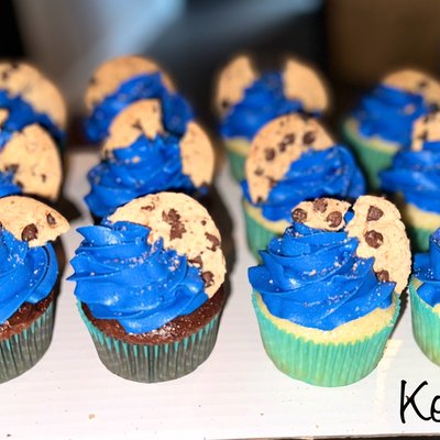 12 Cupcakes