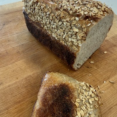 Oats & Honey 🍯 Sourdough Sandwich Bread 🍞 