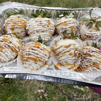 Valentine’s Day WHITE Turtle Berries 6/$28 8/$38 12/$48