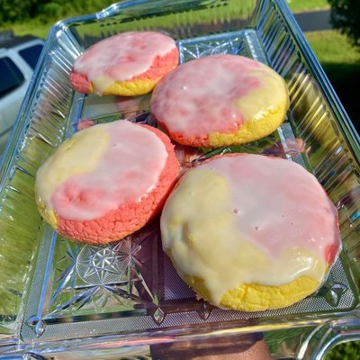 Strawberry Lemonade Cookies