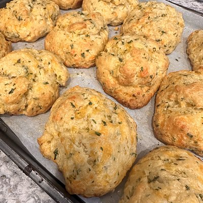 Cheddar Bay Biscuits (6 Pack)