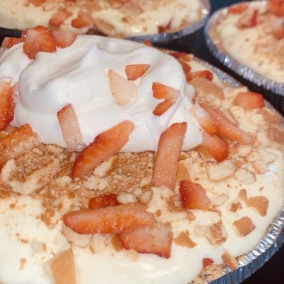 Strawberry Banana Pudding Pie