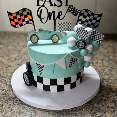 6” Smash Cake 2nd Tier Decor