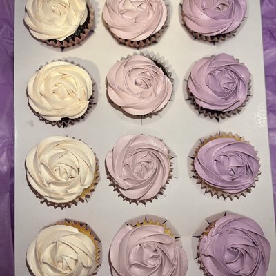 Custom Cupcakes 