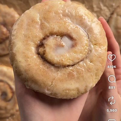 Glazed Cinnamon Roll Cookie 