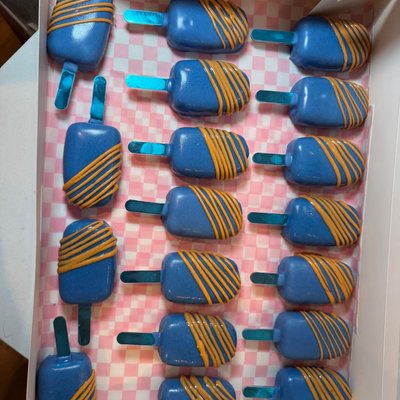 Cakesicles
