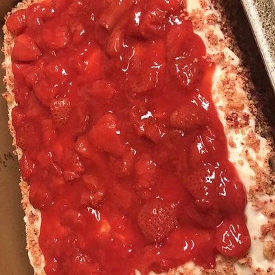 Strawberry Glaze 1/4 Sheet Cake 