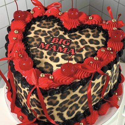 Baddie Cake