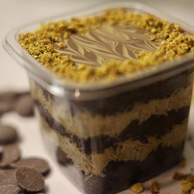 6 Cups Of Dubai Chocolate Cake