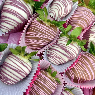 Chocolate Dipped Strawberries - Assortment 