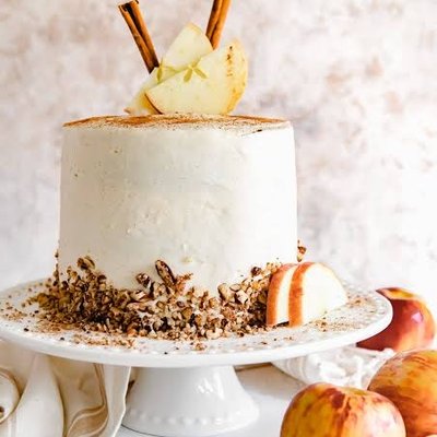 Apple Pecan Cake 