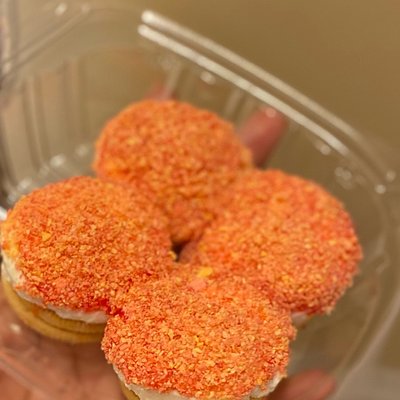 Strawberry Crunch Cheesecake Bites