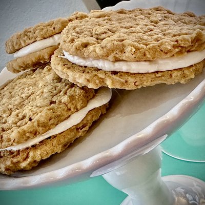 Oatmeal Dream Pie Half Dozen