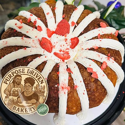  🍓Strawberry Bundt Cake