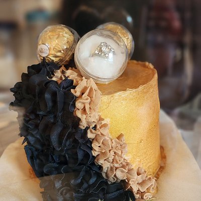 Personal Costum Cake 4"