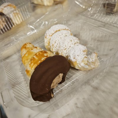 Vanilla/chocolate pastry 