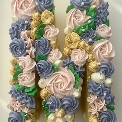 Letter & Number Cakes