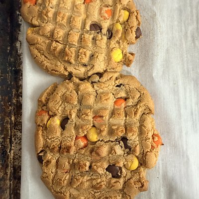 Reese’s Pieces Peanut Butter Cookie 