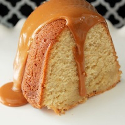 Caramel Strawberry Pound Cake