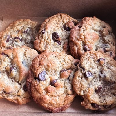 Brown Butter Sourdough Chocolate Chip Cookies (6 Pack)