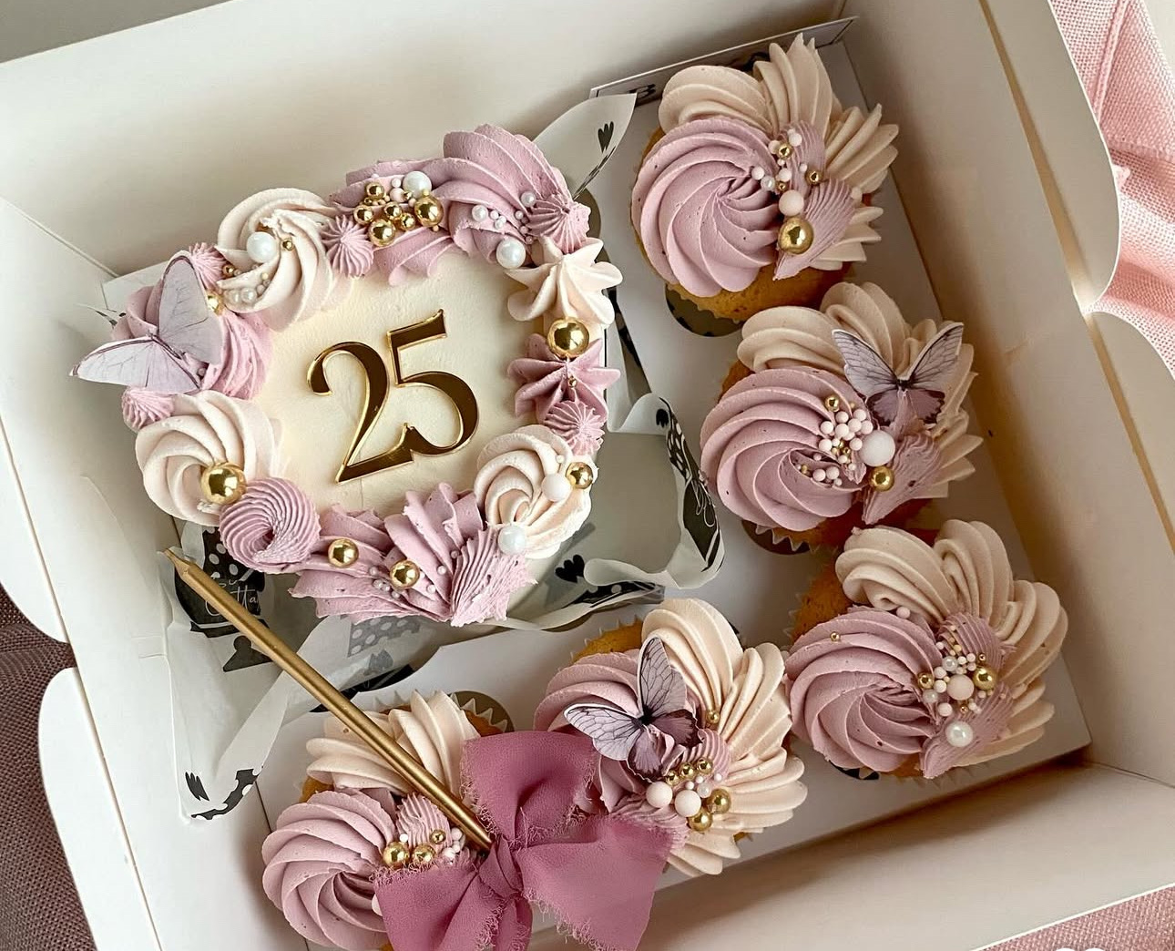 Bento Cake + 5 Cupcakes (for 10-12pp)