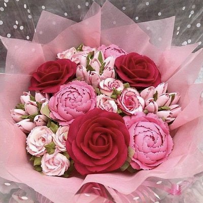 12-Floral Cupcake Bouquet