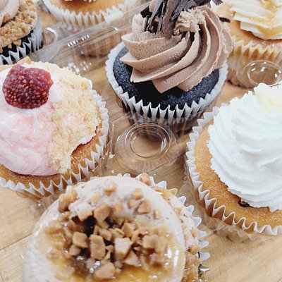 12 Assorted Pack Of Cupcakes