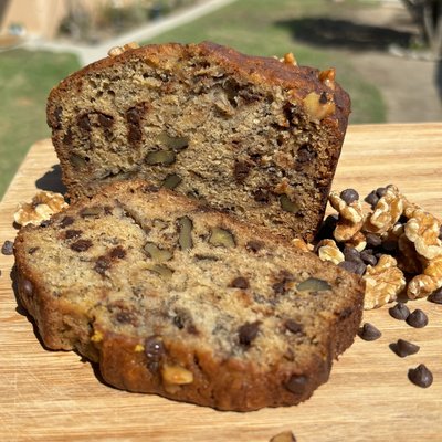 LG Banana Chocolate Chip Bread 