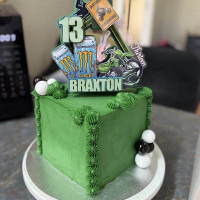 Buttercream Cake 6” Square