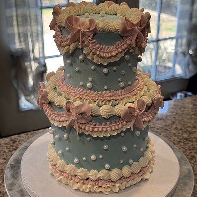 Mini 2 Tiered Cake (feeds About 15) 