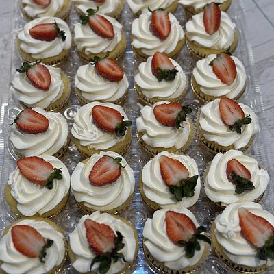 Tres Leches Cupcakes 