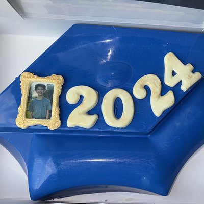 CAPS OFF TO YOU! (GRAD CAP)